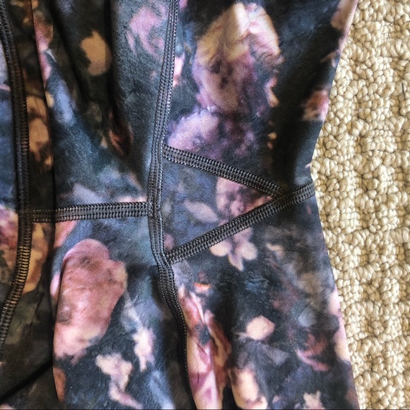 LULU Wunder Under High-Rise legging Frosted Rose 4 - Picture 8 of 14